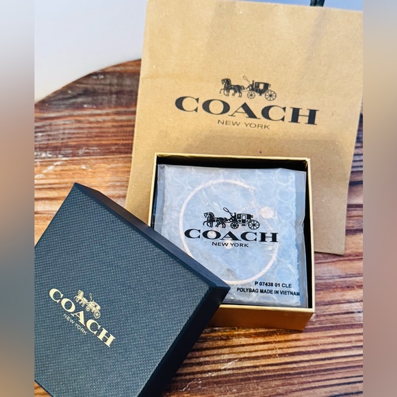 COACH slider cherry bangle bracelet New - Picture 13 of 14